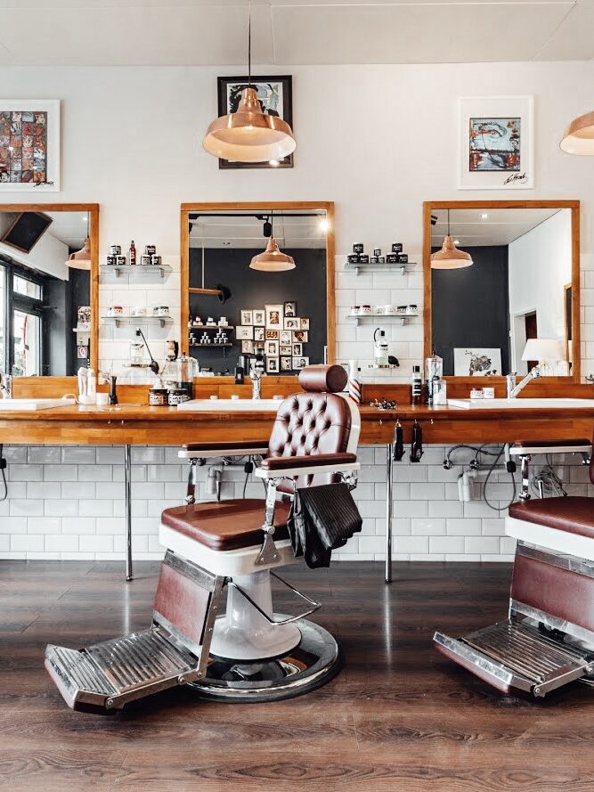 Stilvolles Ambiente im Barbershop Vienna, Wohlfühlerlebnis für Männer